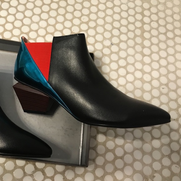 Jady Rose Geometric Booties - Picture 1 of 6